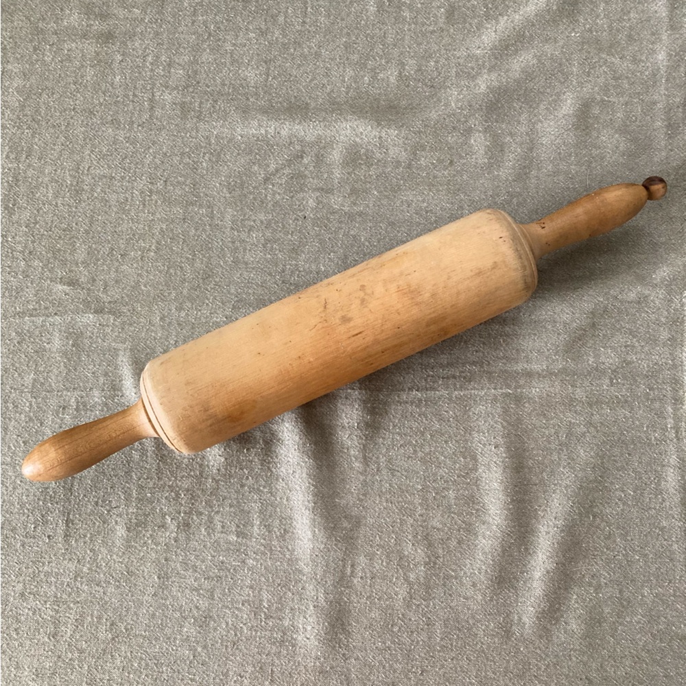 Handmade Wooden Rolling Pin - Vintage, Asymmetrical, 10” Pin Well-Loved - Picture 3 of 5